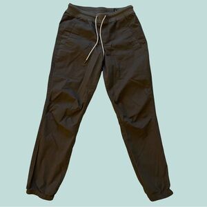 Vuori Mens Ripstop Traveler Jogger Pants Dark Green Organic Cotton V434